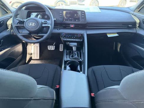 New 2026 Hyundai Elantra SEL Sport FWD image 12