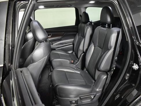 Used 2023 Subaru Ascent Touring image 33