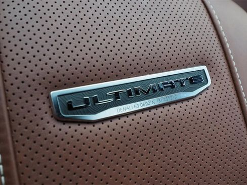 Used 2025 GMC Sierra 3500 Denali Ultimate image 37