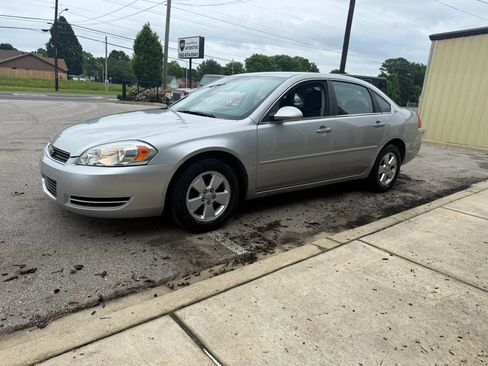 Used 2008 Chevrolet Impala LT FWD image 4