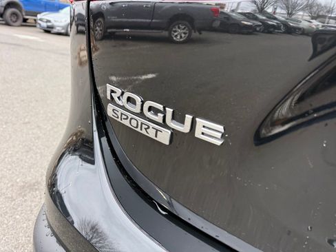 Certified 2022 Nissan Rogue Sport S image 8