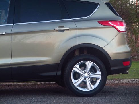 Used 2013 Ford Escape SE image 21