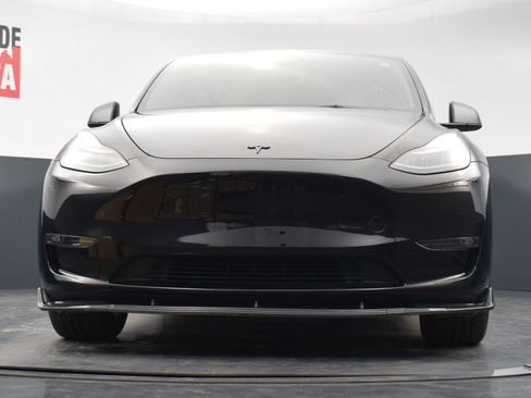 Used 2023 Tesla Model Y Long Range image 35