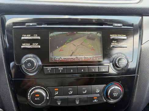 Used 2015 Nissan Rogue S AWD/4WD image 37