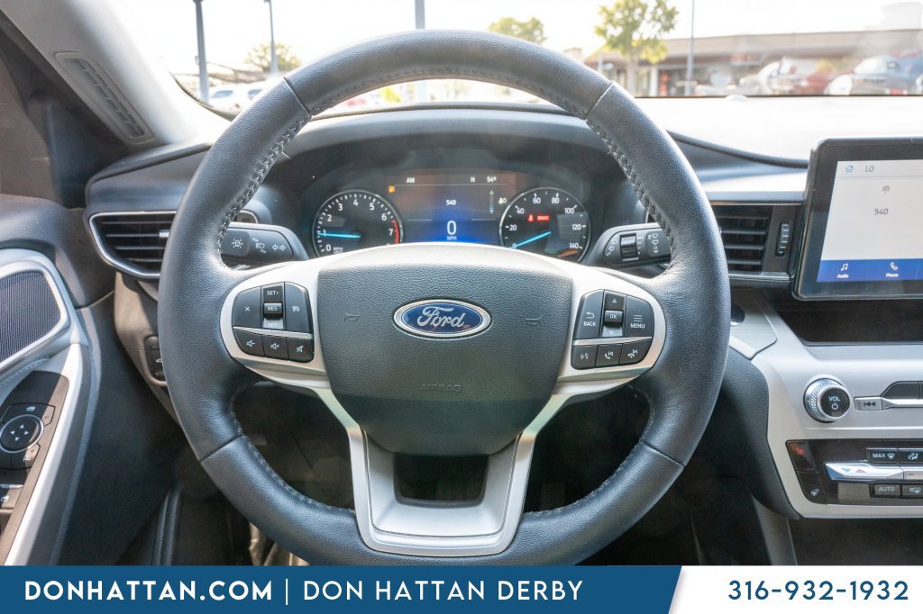Used 2023 Ford Explorer XLT w/ Equipment Group 202A AWD/4WD image 7