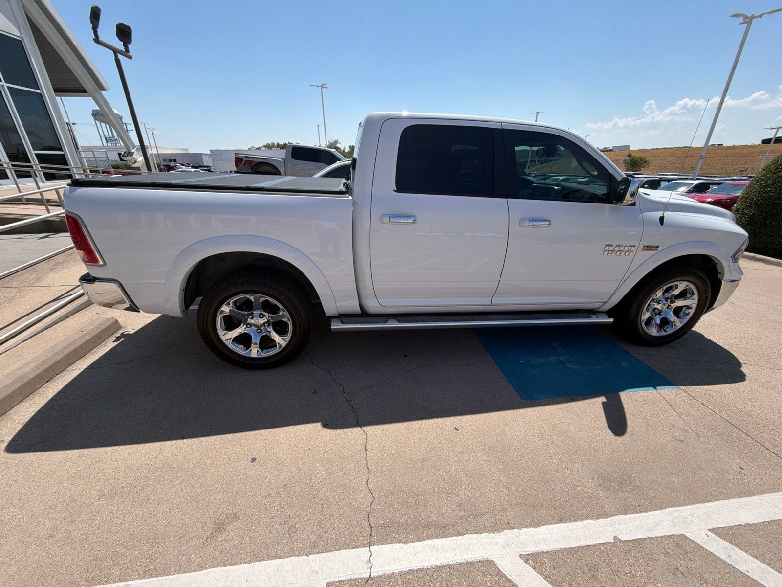 Used 2017 RAM 1500 Laramie w/ Convenience Group AWD/4WD image 7