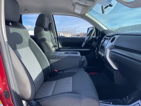 Used 2017 Toyota Tundra SR5 image 11