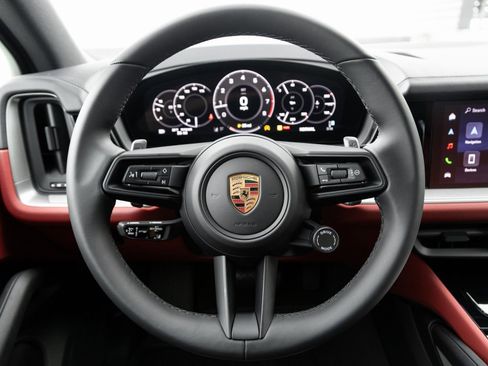Used 2026 Porsche Cayenne image 13
