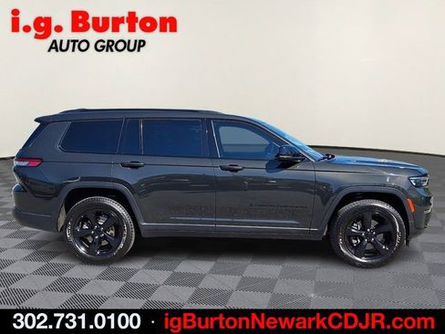 Certified 2023 Jeep Grand Cherokee L Limited w/ Black Appearance Package AWD/4WD image 7