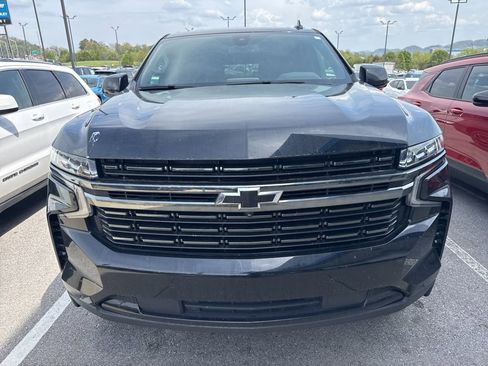 Used 2022 Chevrolet Suburban RST w/ Luxury Package image 3