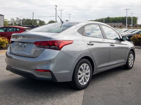 Used 2022 Hyundai Accent SE image 13