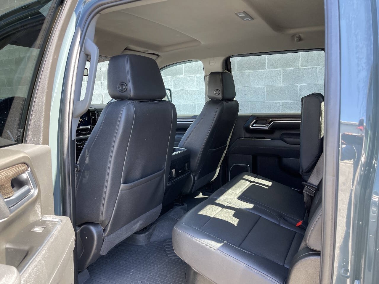 Used 2025 Chevrolet Silverado 3500 LT w/ Trail Boss Package AWD/4WD image 9