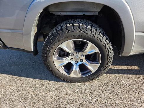Used 2022 RAM 1500 Laramie image 9