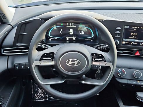 New 2026 Hyundai Elantra SE w/ Cargo Package FWD image 19