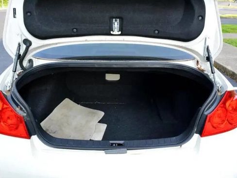 Used 2015 INFINITI Q40 w/ Moonroof Package image 14