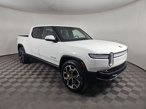 Used 2022 Rivian R1T Launch Edition image 7
