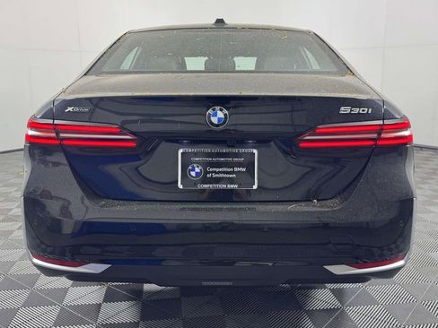 Used 2026 BMW 530i xDrive w/ Premium Package AWD/4WD image 9