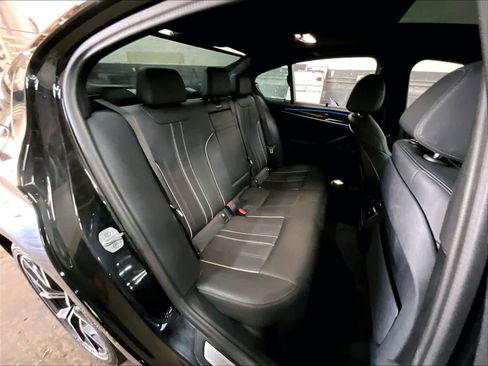 Used 2023 BMW 530e xDrive w/ Executive Package image 29