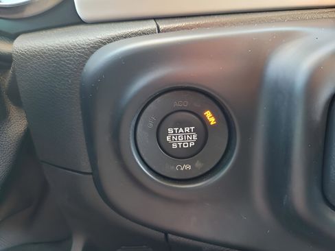 Used 2021 Jeep Wrangler Islander image 24