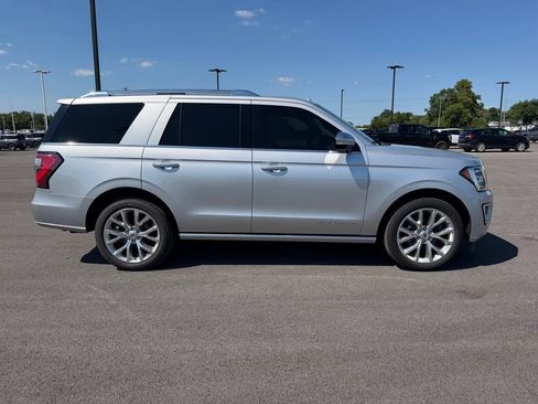 Used 2019 Ford Expedition Platinum AWD/4WD image 4