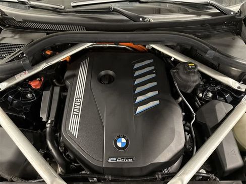 Used 2022 BMW X5 xDrive45e w/ M Sport Package image 12