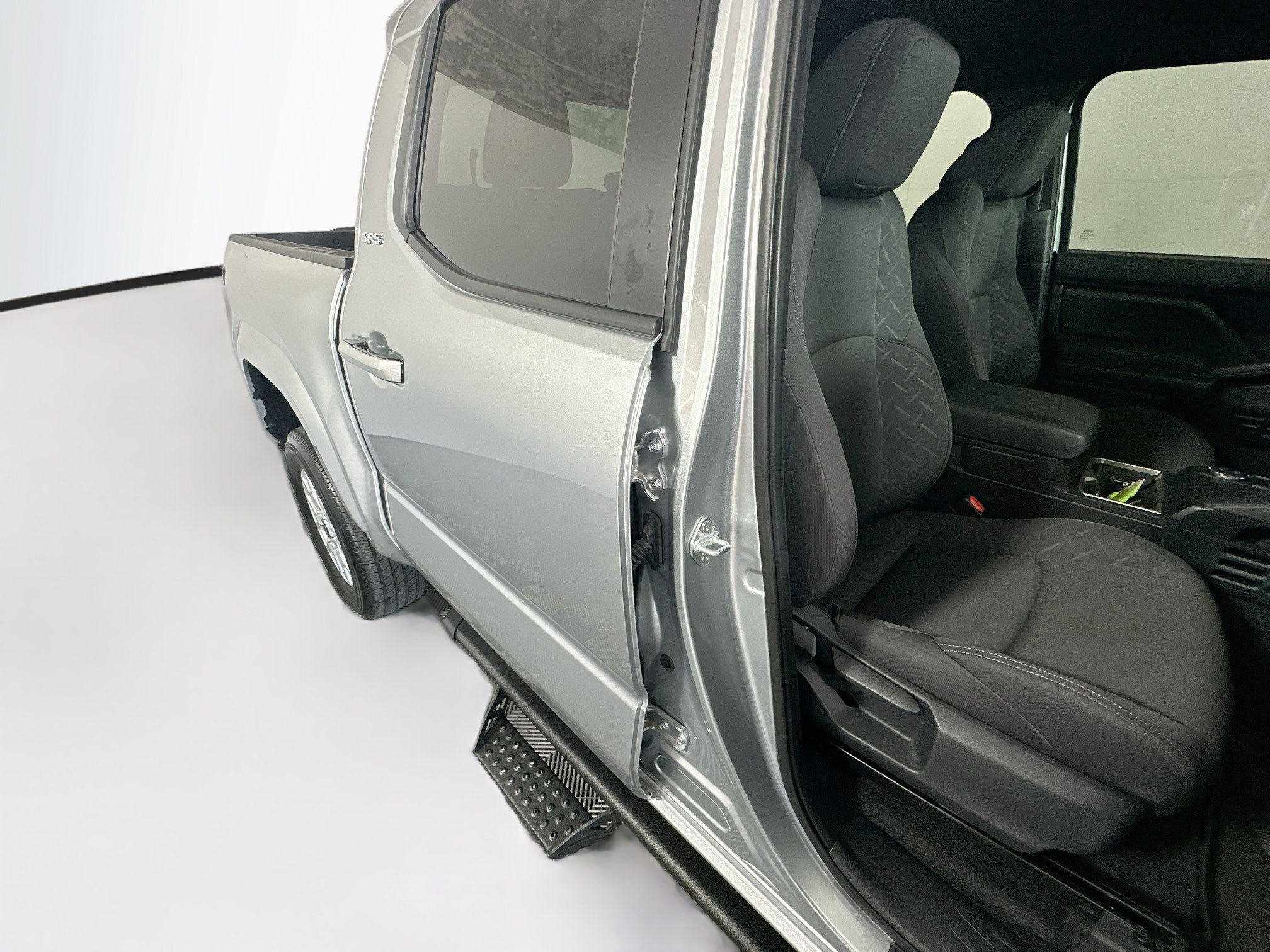 Used 2025 Toyota Tacoma SR5 RWD image 28