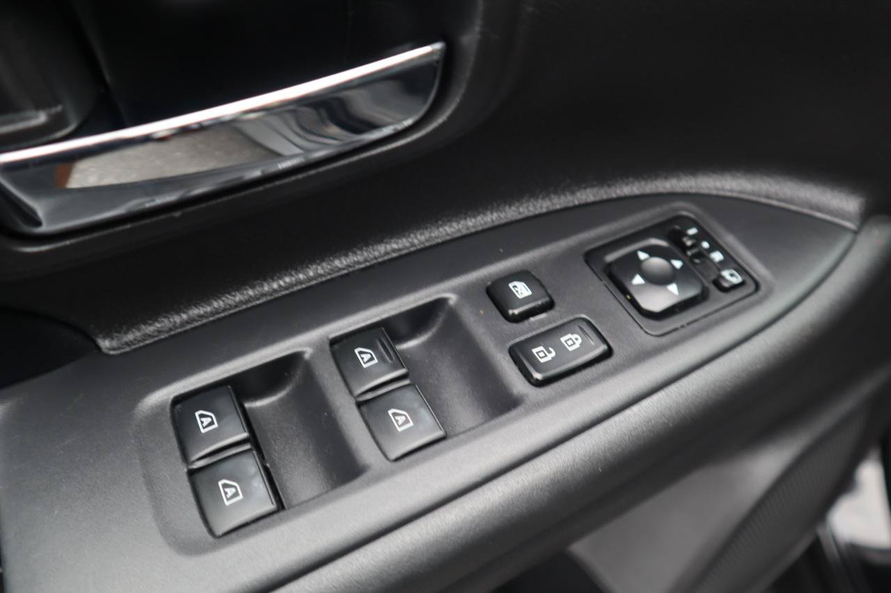 Used 2019 Mitsubishi Outlander SEL AWD/4WD image 52