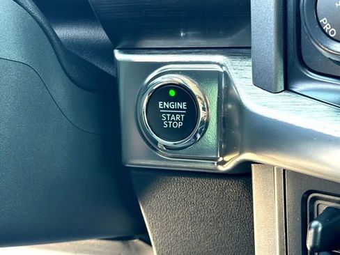 Used 2021 Ford F150 Lariat AWD/4WD image 16