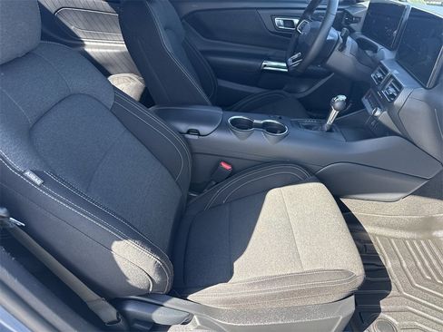 Used 2024 Ford Mustang Coupe image 13