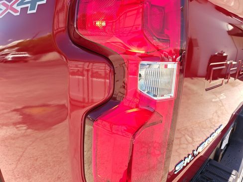 Used 2024 Chevrolet Silverado 2500 LTZ AWD/4WD image 25