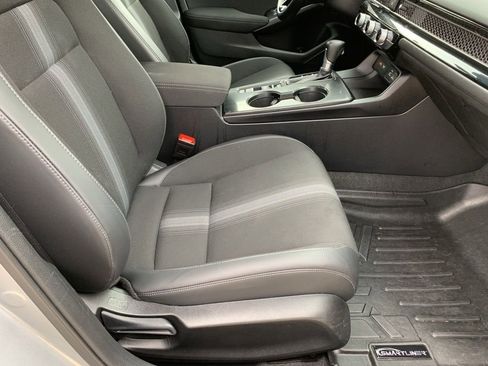 Used 2023 Honda Civic Sport image 17