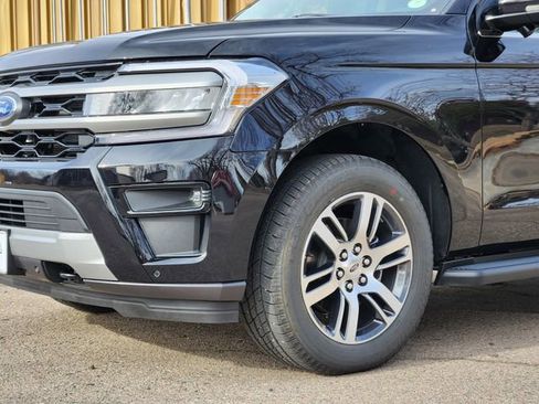 Used 2024 Ford Expedition XLT image 7