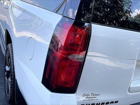 Used 2018 Chevrolet Suburban Premier AWD/4WD image 29