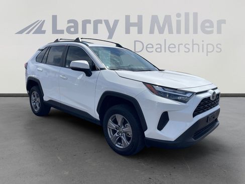 Used 2024 Toyota RAV4 XLE w/ Convenience Package FWD image 7