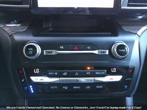 Used 2020 Ford Explorer Limited image 45