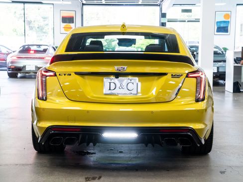 Used 2026 Cadillac CT5 V Blackwing w/ Carbon Fiber 2 Package RWD image 7