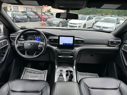 Used 2020 Ford Explorer XLT w/ Equipment Group 202A AWD/4WD image 20