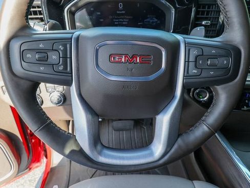 Used 2025 GMC Sierra 1500 SLT w/ SLT Premium Plus Package AWD/4WD image 17