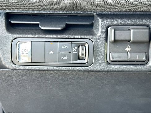 New 2026 GMC Sierra EV Elevation image 10