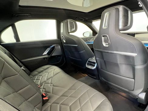 Certified 2024 BMW 760i xDrive w/ Premium Package 2 image 25