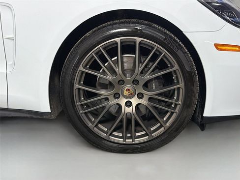 Certified 2023 Porsche Panamera Platinum Edition w/ Sport Chrono Package RWD image 14