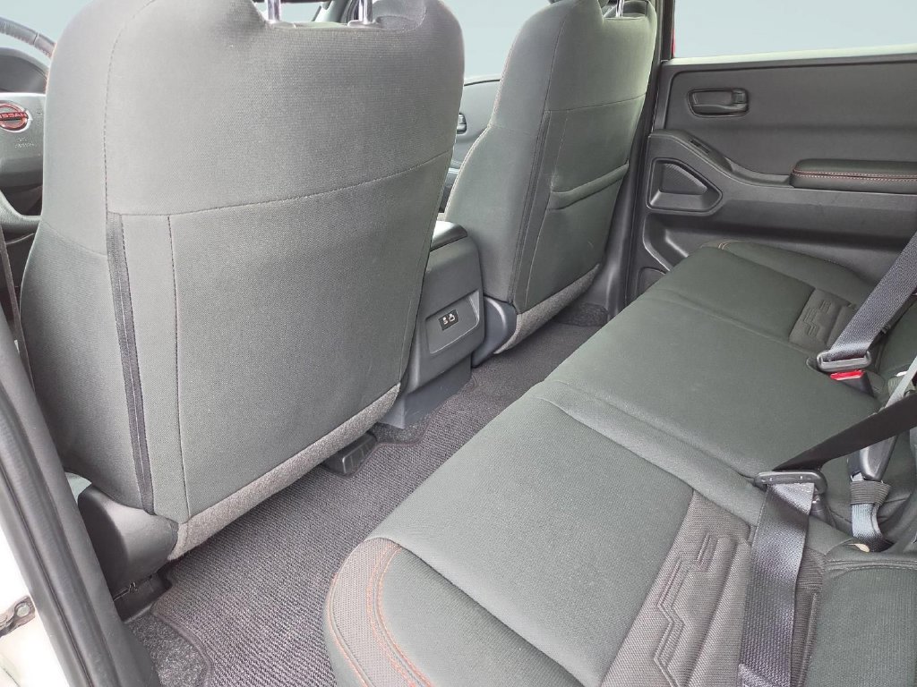Used 2026 Nissan Frontier PRO-4X AWD/4WD image 23