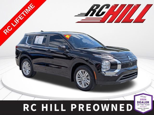 Used 2024 Mitsubishi Outlander ES FWD image 1