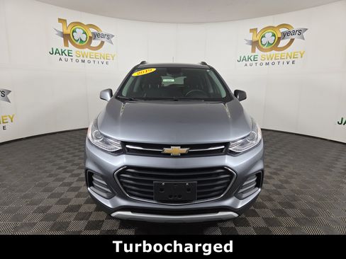 Used 2019 Chevrolet Trax LT w/ LT Convenience Package image 3
