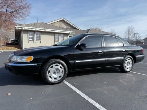 Used 1998 Lincoln Continental image 1