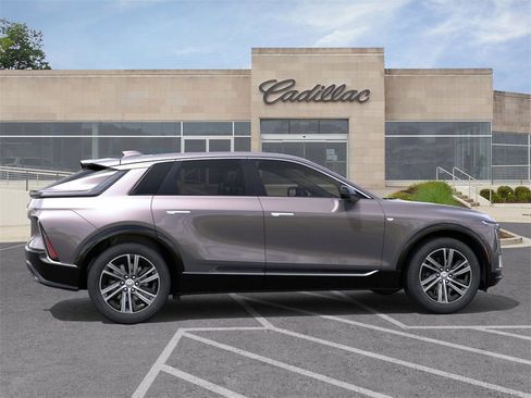 New 2026 Cadillac Lyriq Luxury image 5