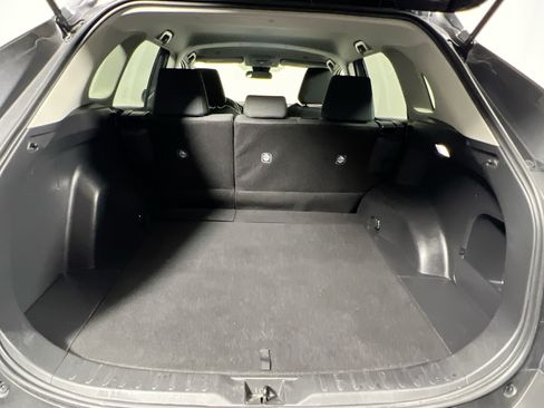 Used 2025 Toyota RAV4 LE FWD image 31