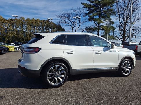 Used 2022 Lincoln Nautilus Reserve w/ Equipment Group 201A image 11