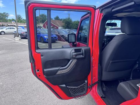 Used 2017 Jeep Wrangler Unlimited Sport w/ Quick Order Package 24S AWD/4WD image 14