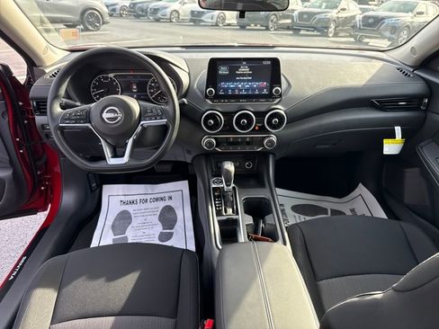 Used 2025 Nissan Sentra SV image 13